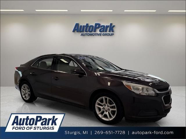 2015 Chevrolet Malibu LT — photo 1 of 26