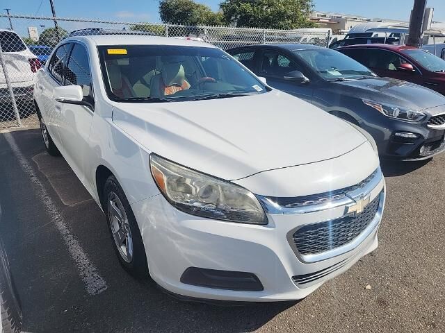 2015 Chevrolet Malibu LT — photo 1 of 13