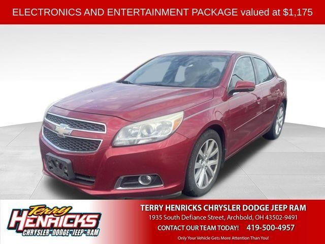 2013 Chevrolet Malibu LT — photo 1 of 26
