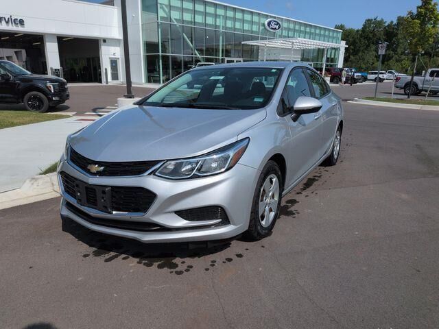 2016 Chevrolet Cruze LS Auto — photo 1 of 9