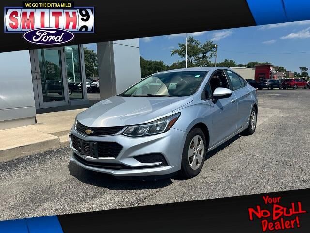 2017 Chevrolet Cruze LS Auto — photo 1 of 26