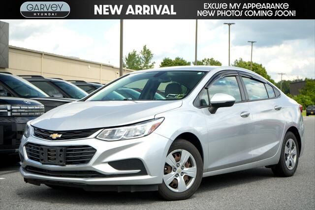 2017 Chevrolet Cruze LS Auto — photo 1 of 1