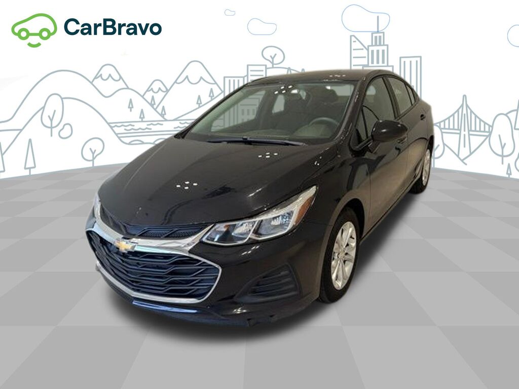 2019 Chevrolet Cruze LS — photo 1 of 6
