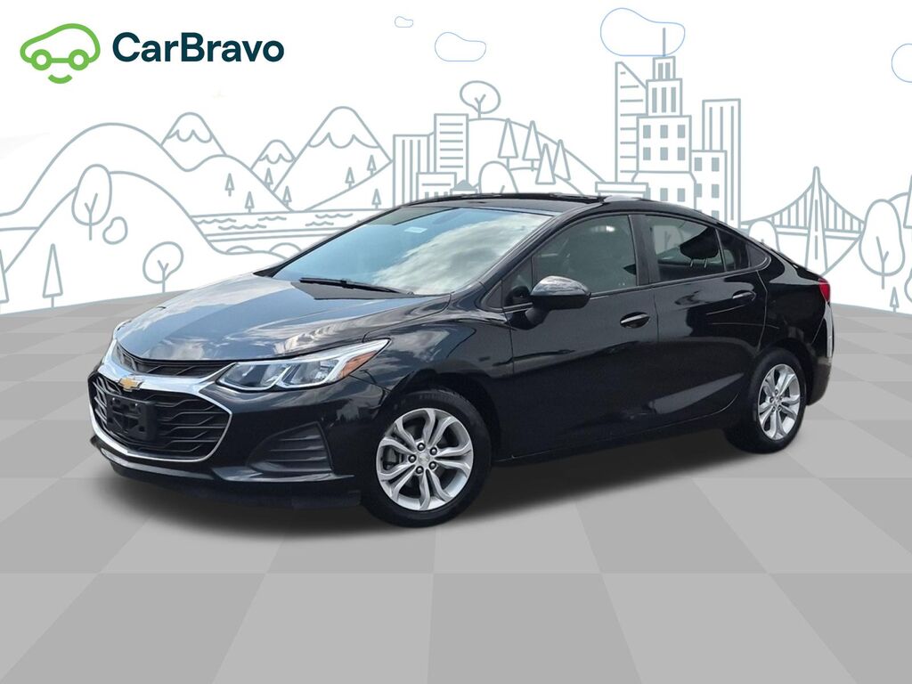 2019 Chevrolet Cruze LS — photo 1 of 6