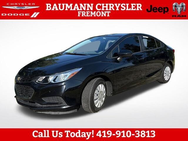 2018 Chevrolet Cruze LS Auto — photo 1 of 24