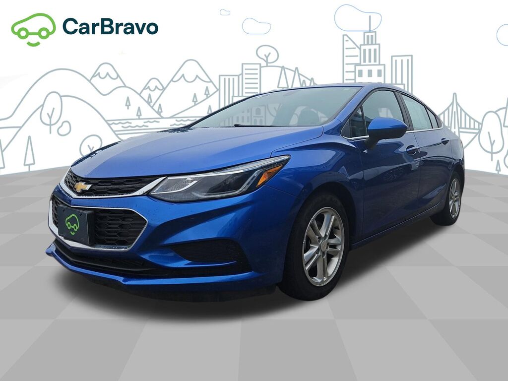 2017 Chevrolet Cruze LT — photo 1 of 7