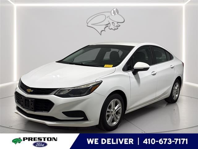 2018 Chevrolet Cruze LT Auto — photo 1 of 13