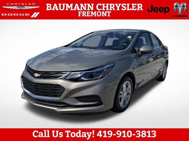 2018 Chevrolet Cruze LT Auto — photo 1 of 26