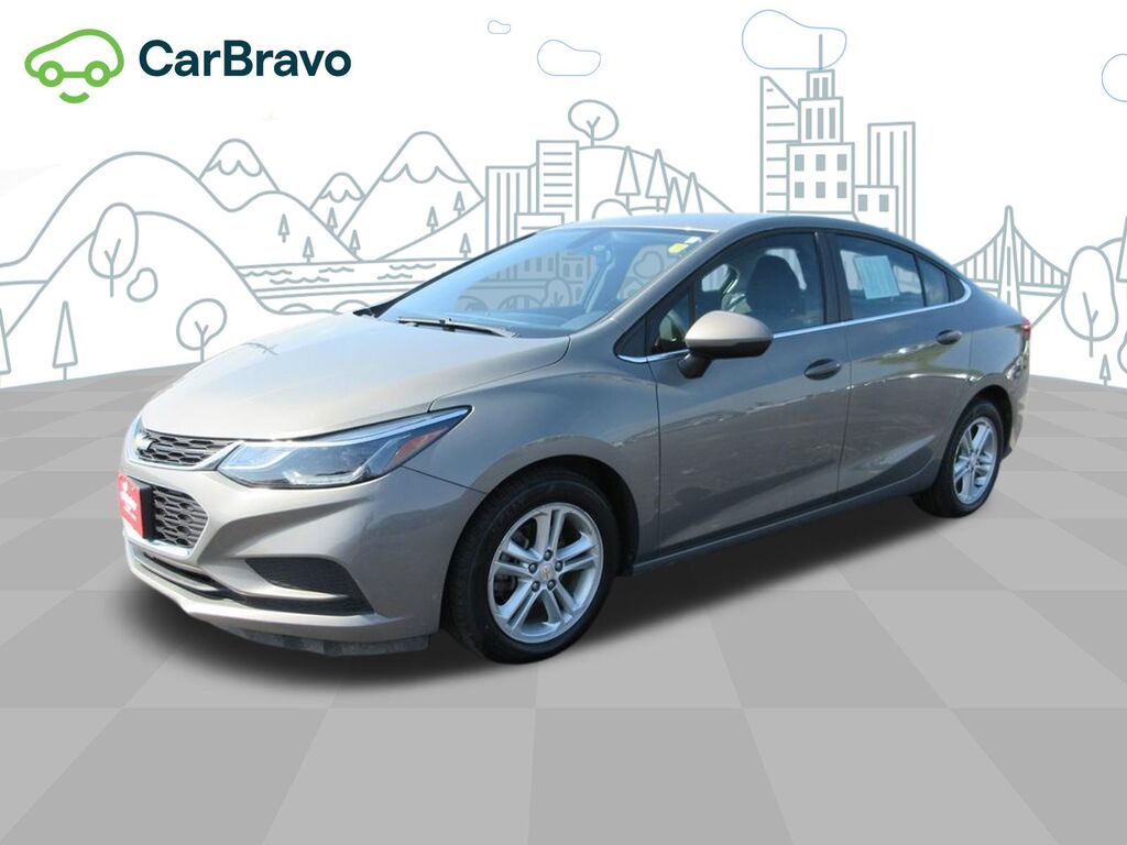 2017 Chevrolet Cruze LT — photo 1 of 6