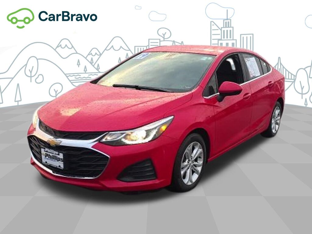 2019 Chevrolet Cruze LT — photo 1 of 7