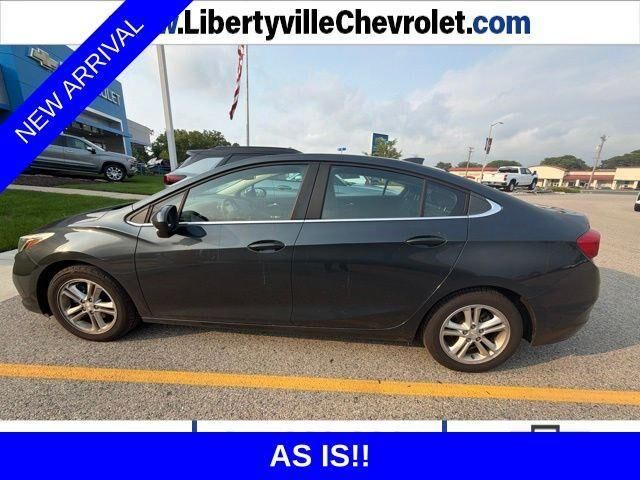 2017 Chevrolet Cruze LT Auto — photo 1 of 2