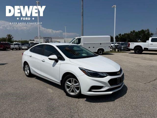 2017 Chevrolet Cruze LT Auto — photo 1 of 13