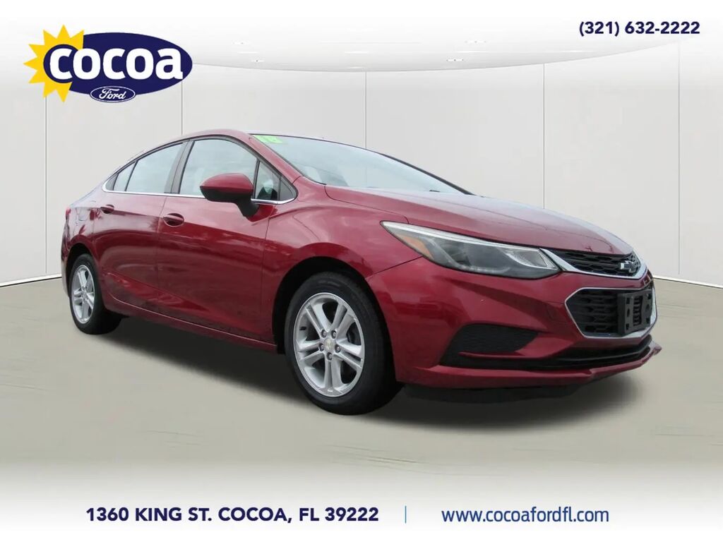 2018 Chevrolet Cruze LT Auto — photo 1 of 13