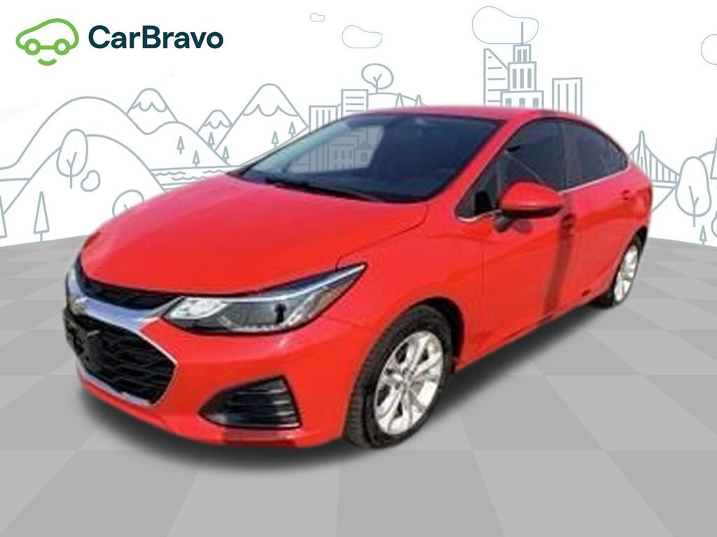 2019 Chevrolet Cruze LT — photo 1 of 6