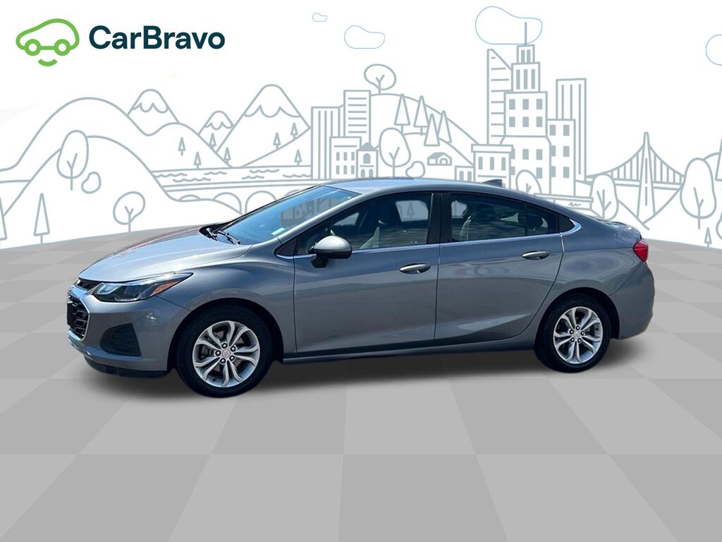 2019 Chevrolet Cruze LT — photo 1 of 6