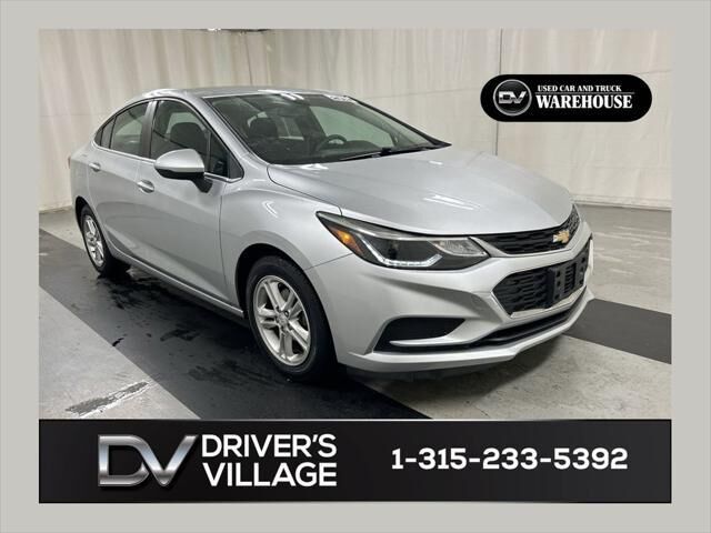 2017 Chevrolet Cruze LT Auto — photo 1 of 13