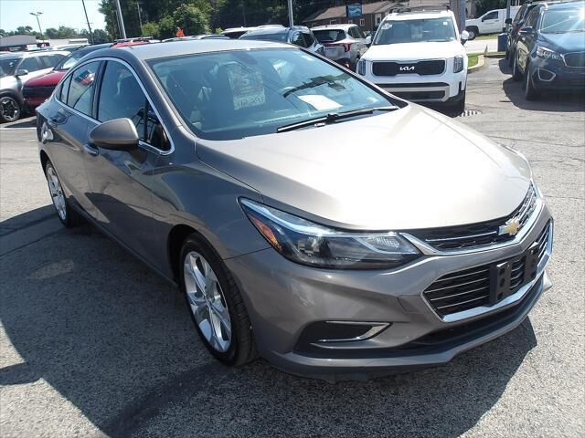 2017 Chevrolet Cruze Premier Auto — photo 1 of 13