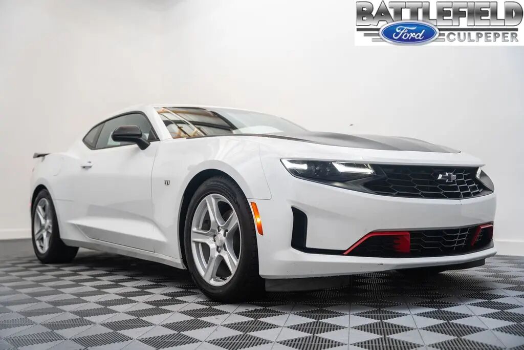 2023 Chevrolet Camaro LT — photo 1 of 13