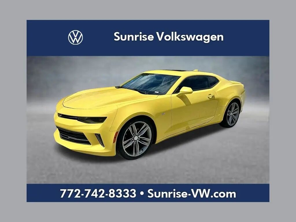 2018 Chevrolet Camaro LT — photo 1 of 14