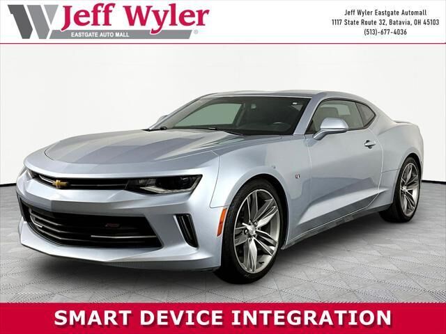 2017 Chevrolet Camaro LT — photo 1 of 13