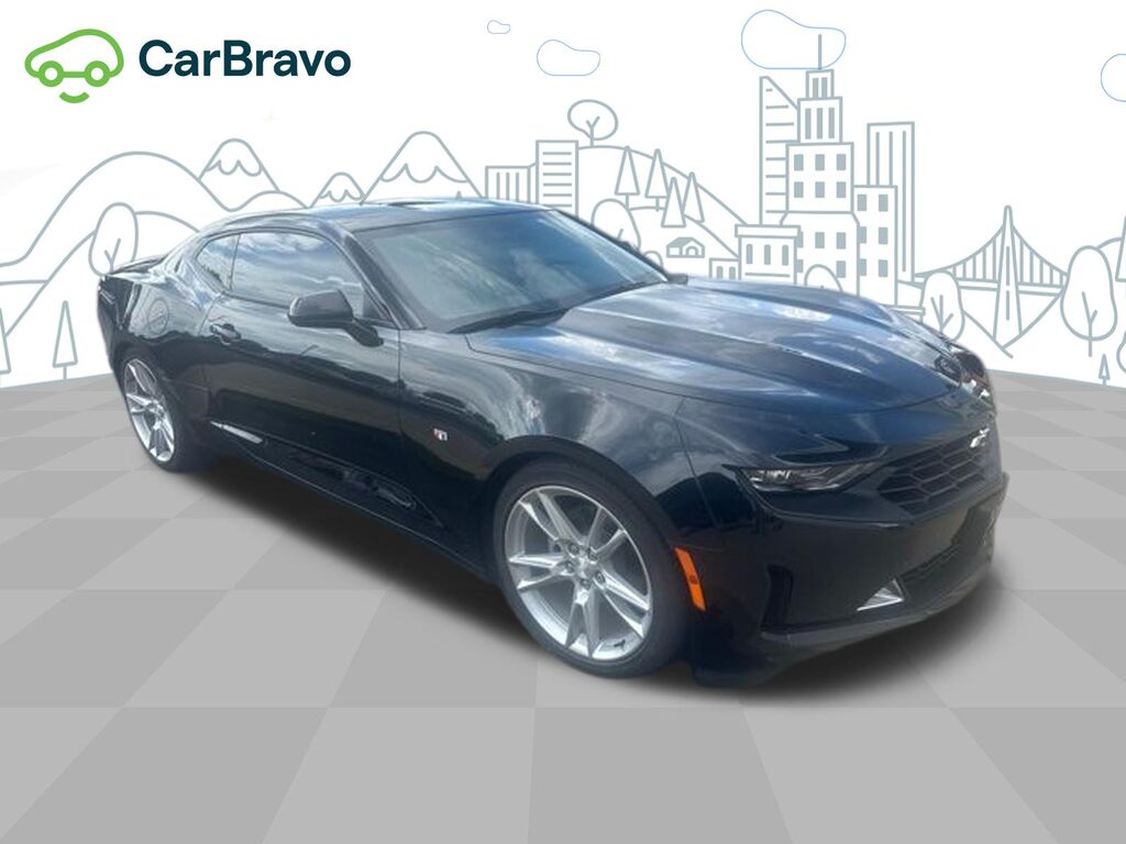 2021 Chevrolet Camaro 1LT — photo 1 of 3