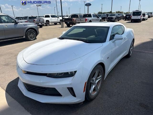 2017 Chevrolet Camaro LT — photo 1 of 13