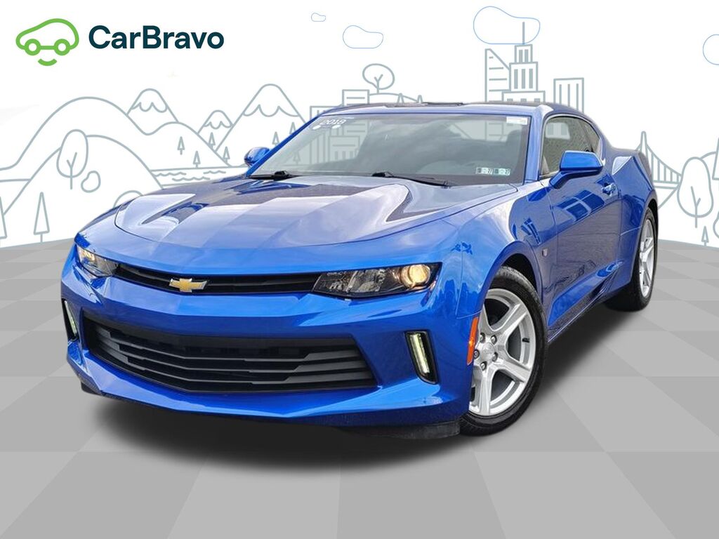2018 Chevrolet Camaro 1LT — photo 1 of 6