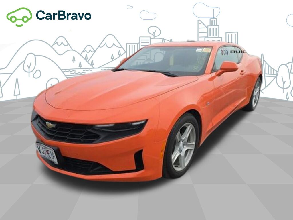2019 Chevrolet Camaro 1LT — photo 1 of 6