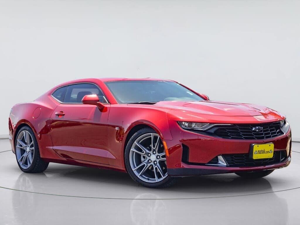 2020 Chevrolet Camaro LT — photo 1 of 1