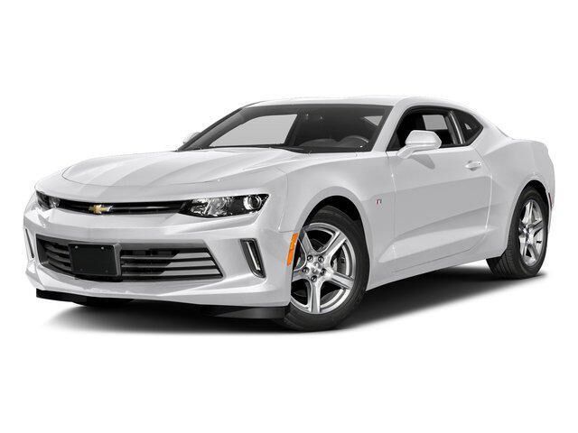 2017 Chevrolet Camaro LT — photo 1 of 13