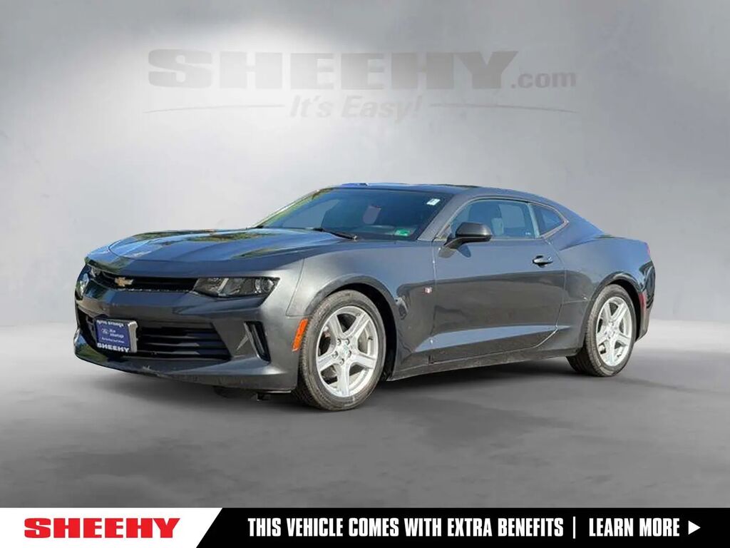 2018 Chevrolet Camaro LT — photo 1 of 26