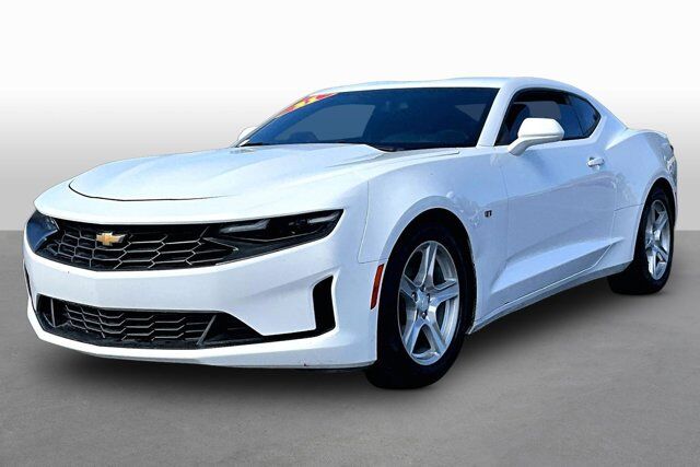 2021 Chevrolet Camaro 1LT — photo 1 of 13