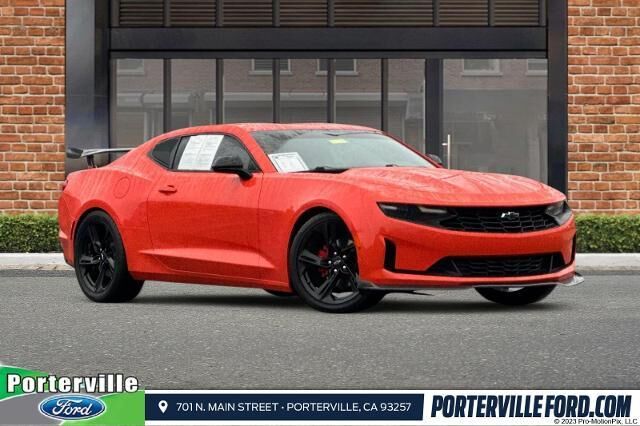 2021 Chevrolet Camaro LT — photo 1 of 13