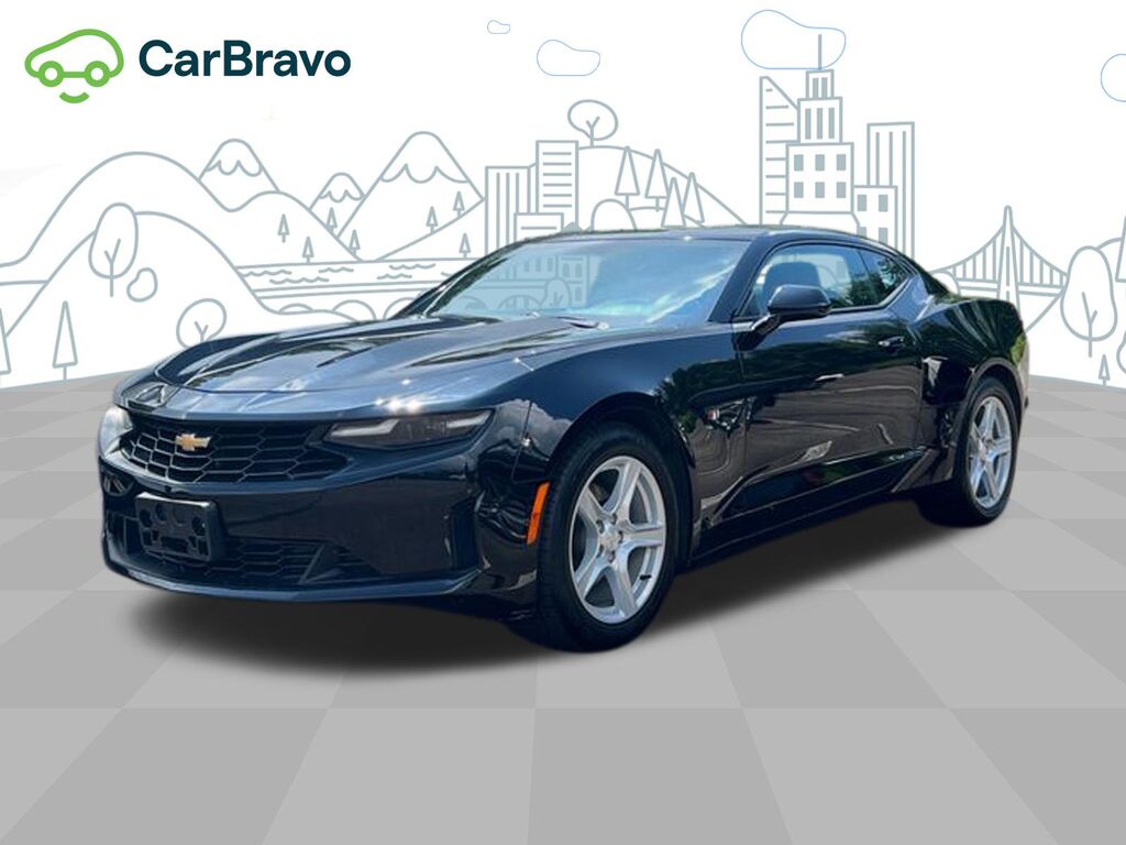 2023 Chevrolet Camaro 1LT — photo 1 of 6