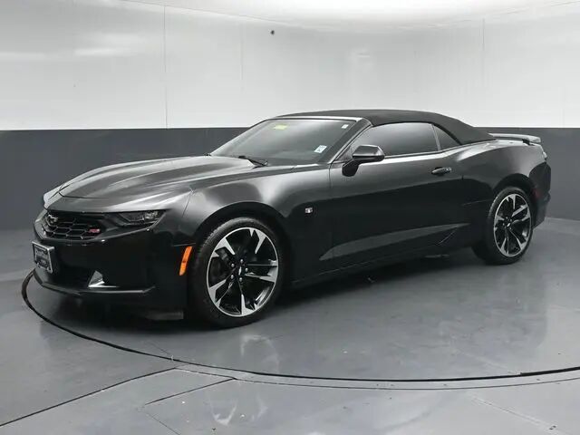 2019 Chevrolet Camaro LT — photo 1 of 13