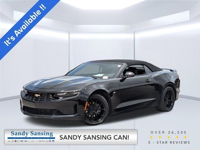 2023 Chevrolet Camaro LT — photo 1 of 33