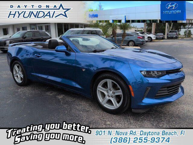 2018 Chevrolet Camaro LT — photo 1 of 4