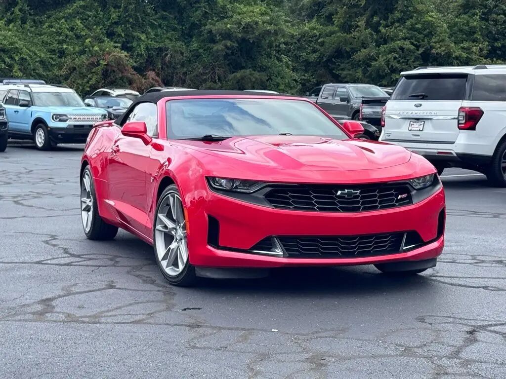 2023 Chevrolet Camaro LT — photo 1 of 13