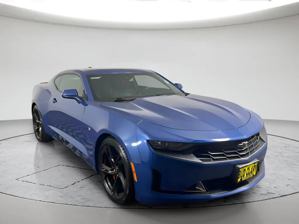 2020 Chevrolet Camaro LT — photo 1 of 38