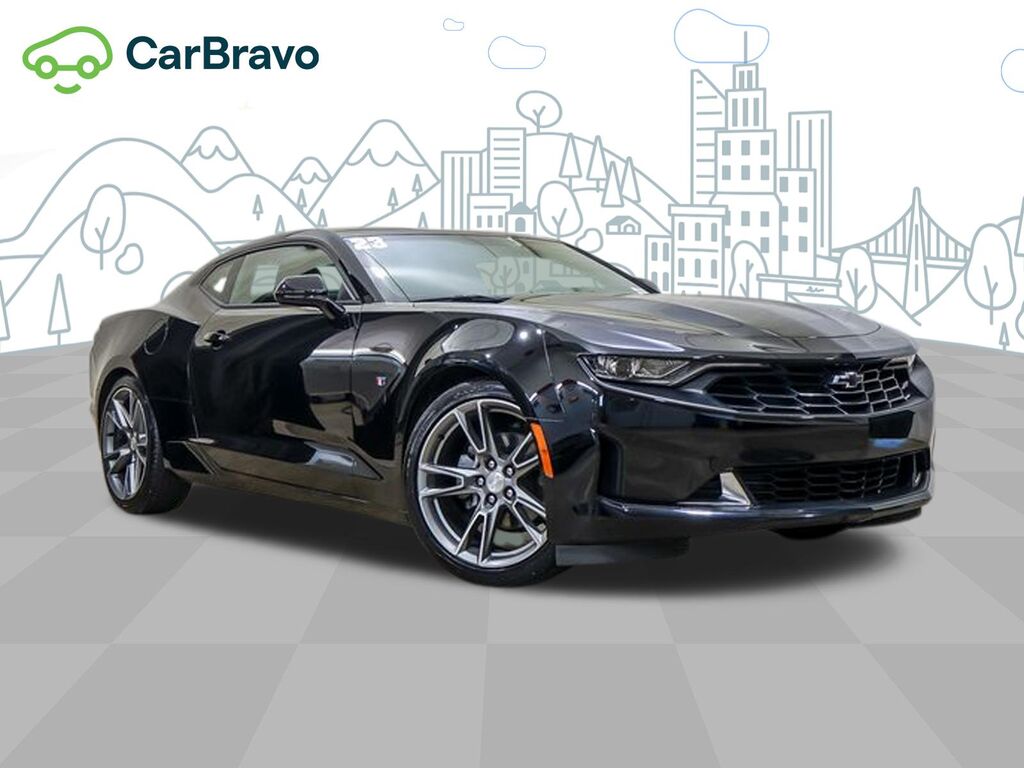 2023 Chevrolet Camaro 2LT — photo 1 of 6