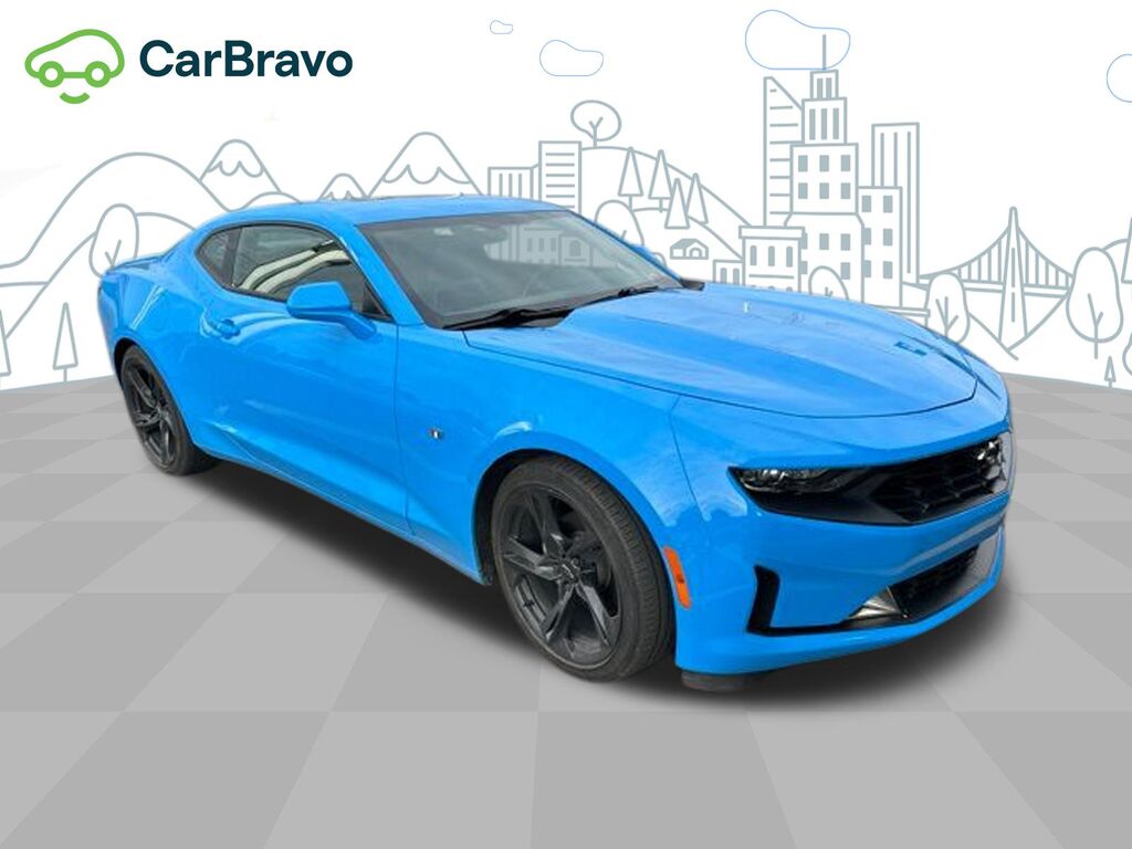 2023 Chevrolet Camaro 2LT — photo 1 of 6