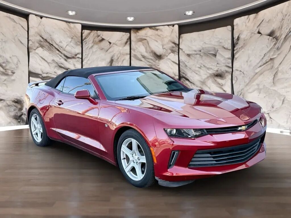 2017 Chevrolet Camaro LT — photo 1 of 13