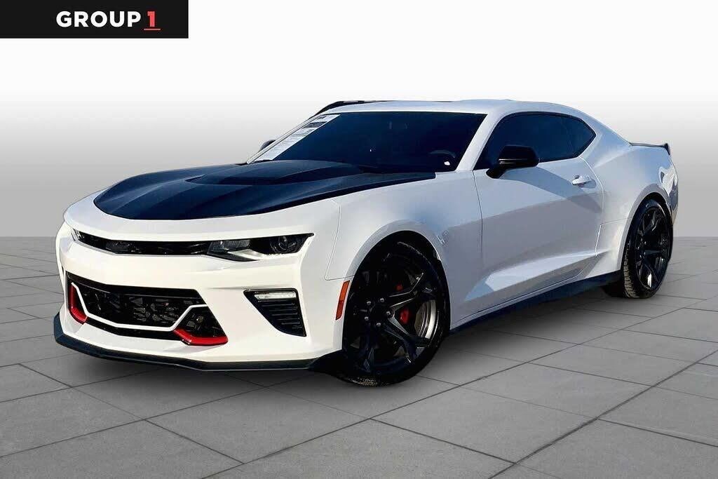 2018 Chevrolet Camaro SS — photo 1 of 19
