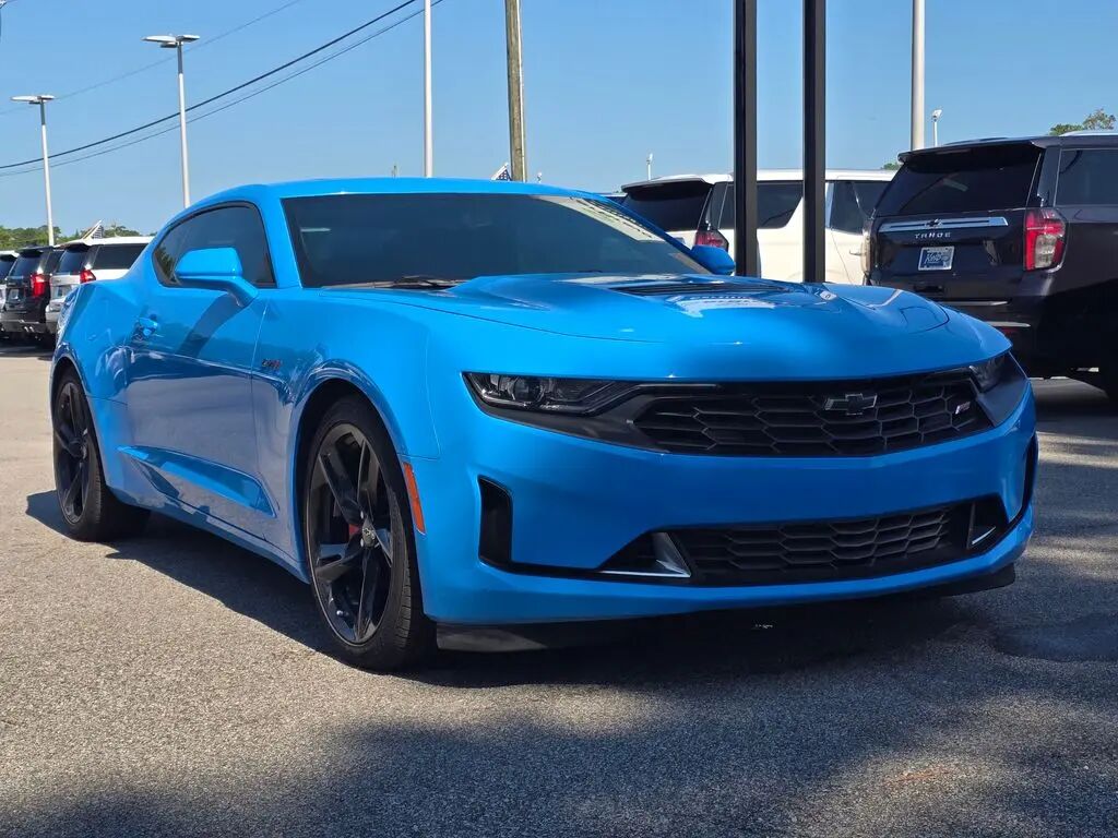 2022 Chevrolet Camaro LT1 — photo 1 of 13