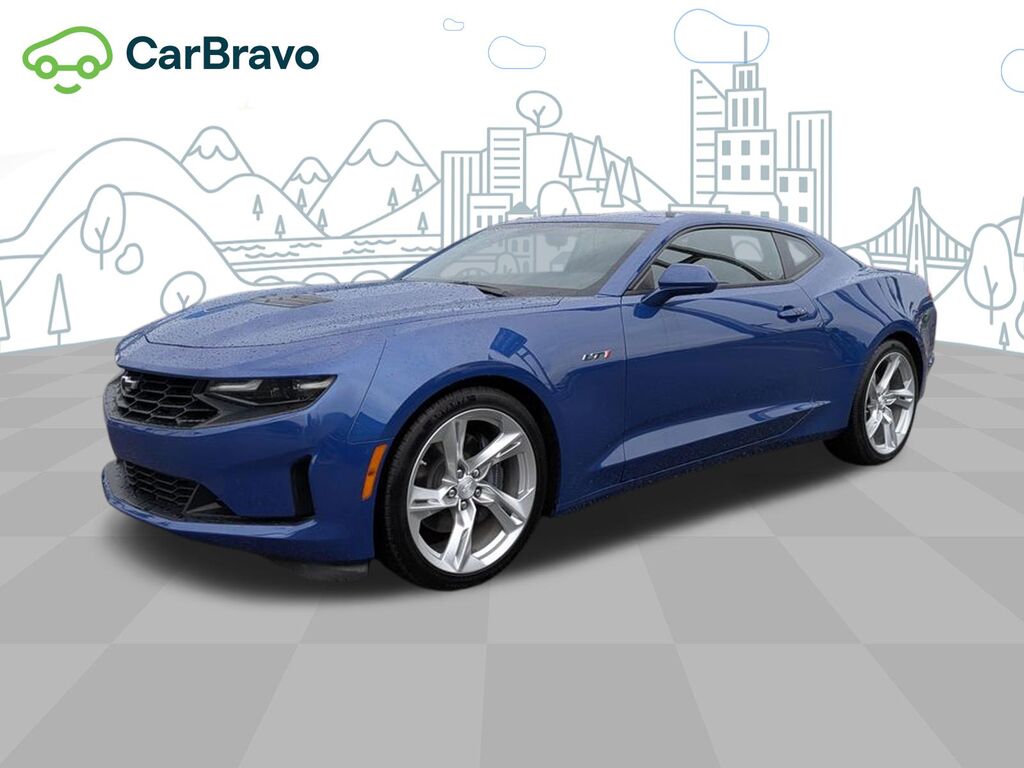 2021 Chevrolet Camaro LT1 — photo 1 of 6