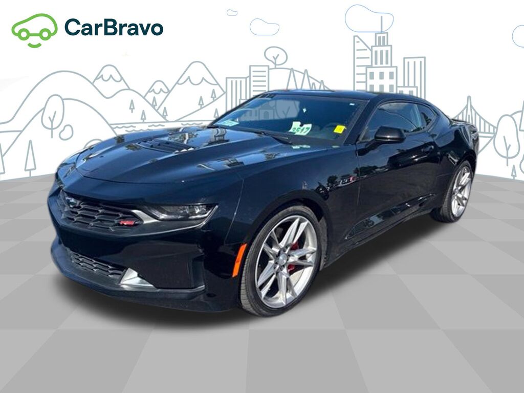 2022 Chevrolet Camaro LT1 — photo 1 of 5