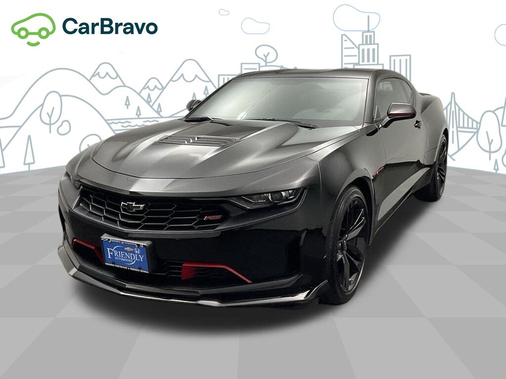 2022 Chevrolet Camaro LT1 — photo 1 of 6