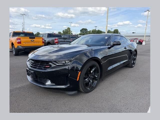 2022 Chevrolet Camaro LT1 — photo 1 of 12