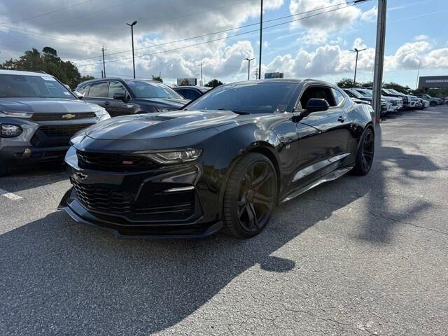 2019 Chevrolet Camaro SS — photo 1 of 26