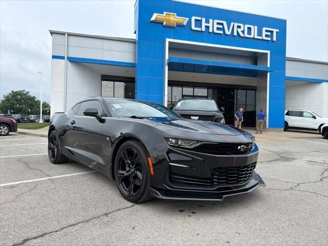 2020 Chevrolet Camaro SS — photo 1 of 14
